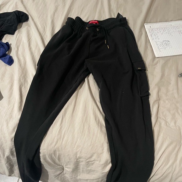 Guess joggers - Picture 3 of 3